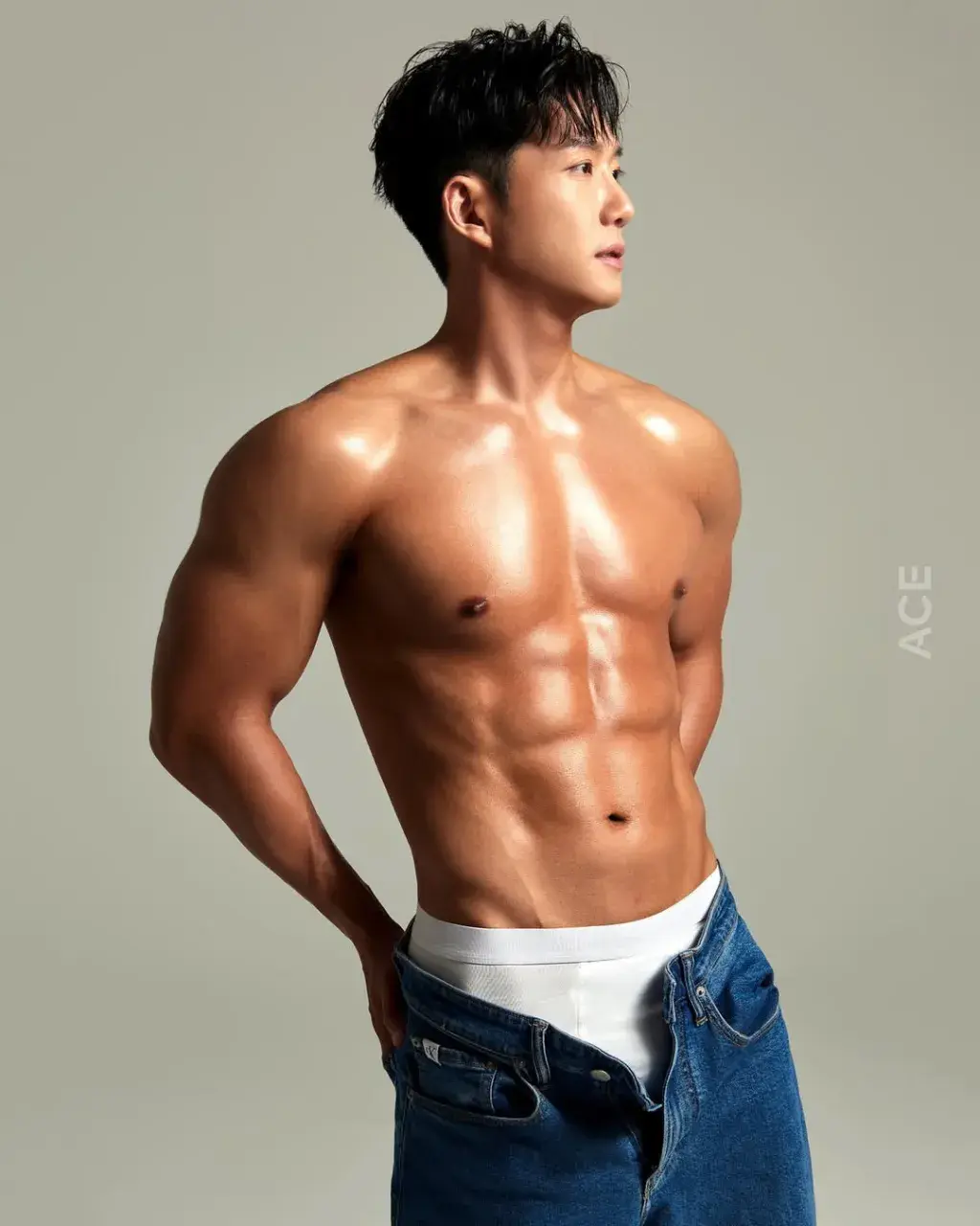 หนุ่มเกาหลีงานดี มีวาร์ป ( IG : yundooydy )