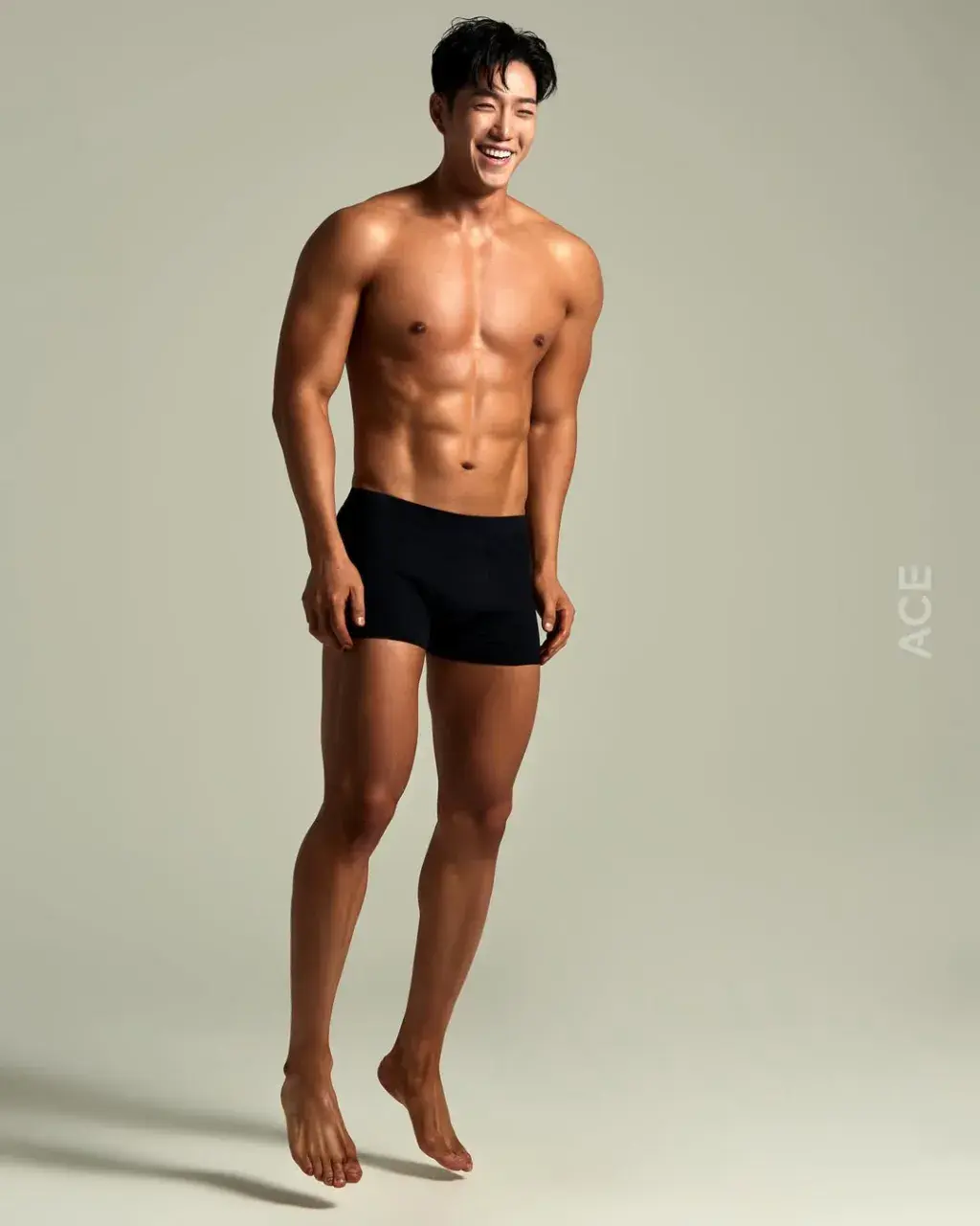 หนุ่มเกาหลีงานดี มีวาร์ป ( IG : yundooydy )