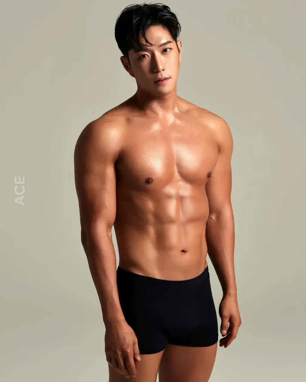 หนุ่มเกาหลีงานดี มีวาร์ป ( IG : yundooydy )