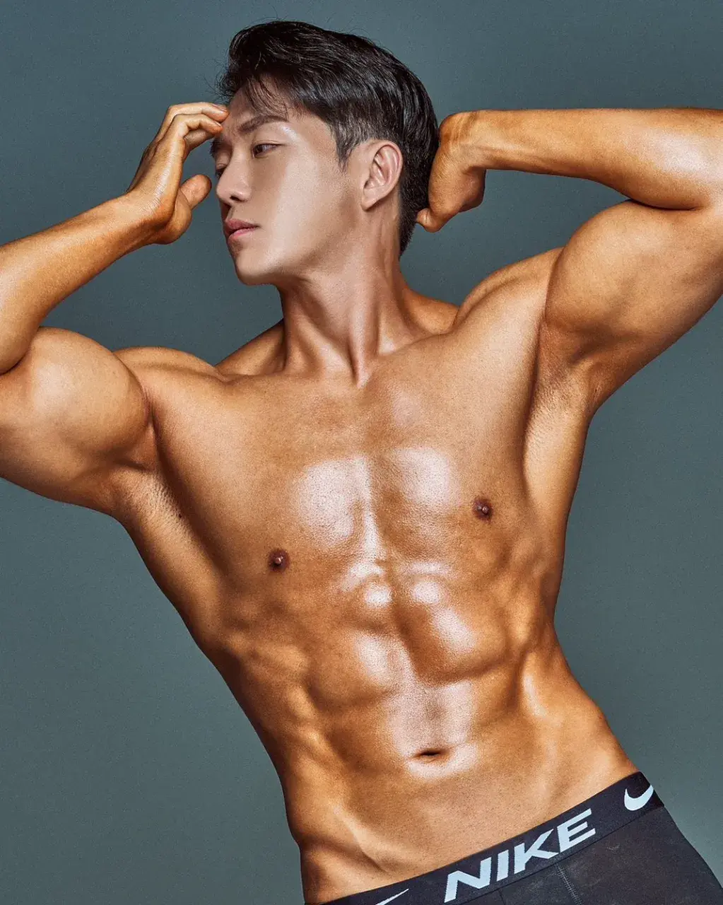 หนุ่มเกาหลีงานดี มีวาร์ป ( IG : yundooydy )