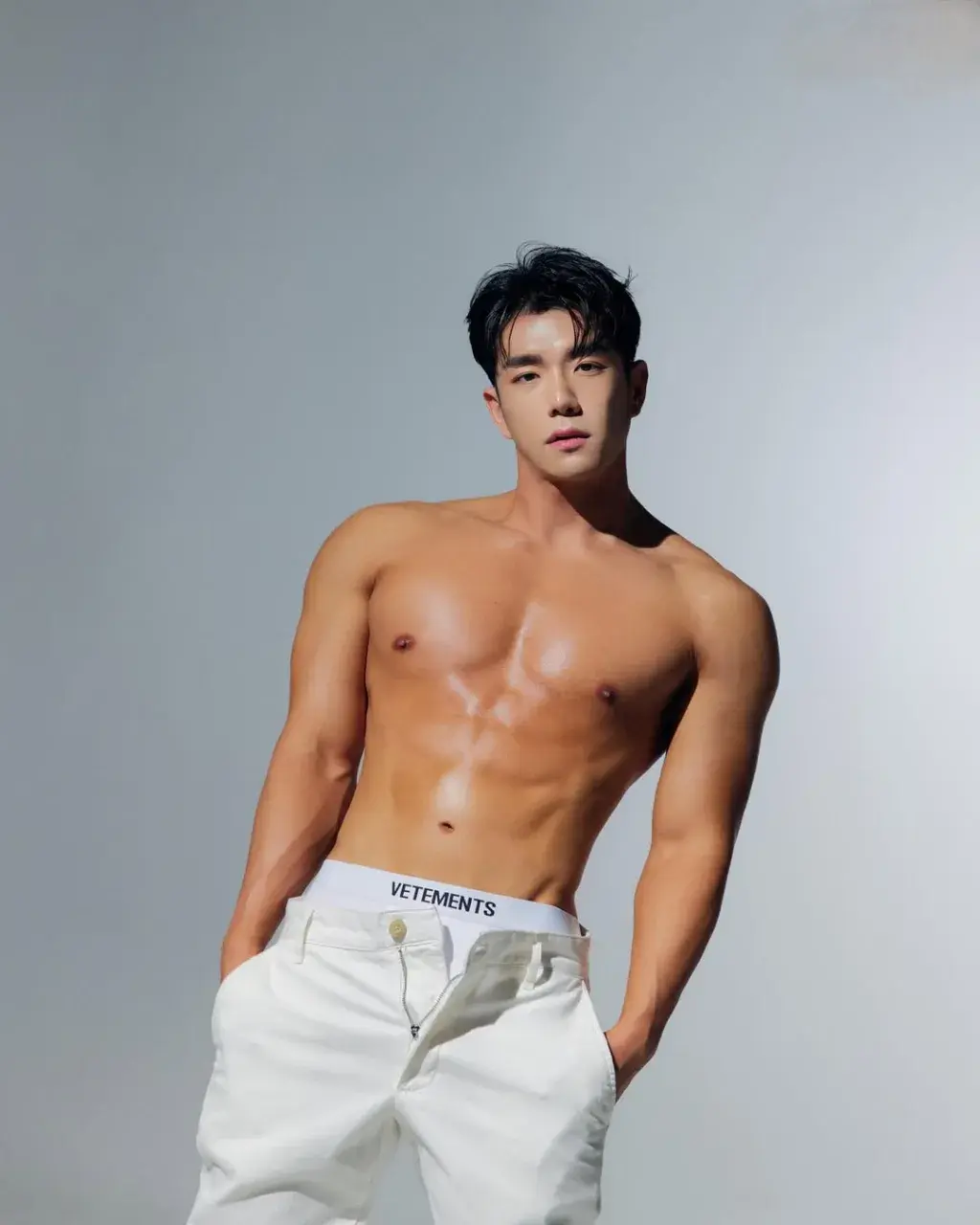 หนุ่มเกาหลีงานดี มีวาร์ป ( IG : yundooydy )