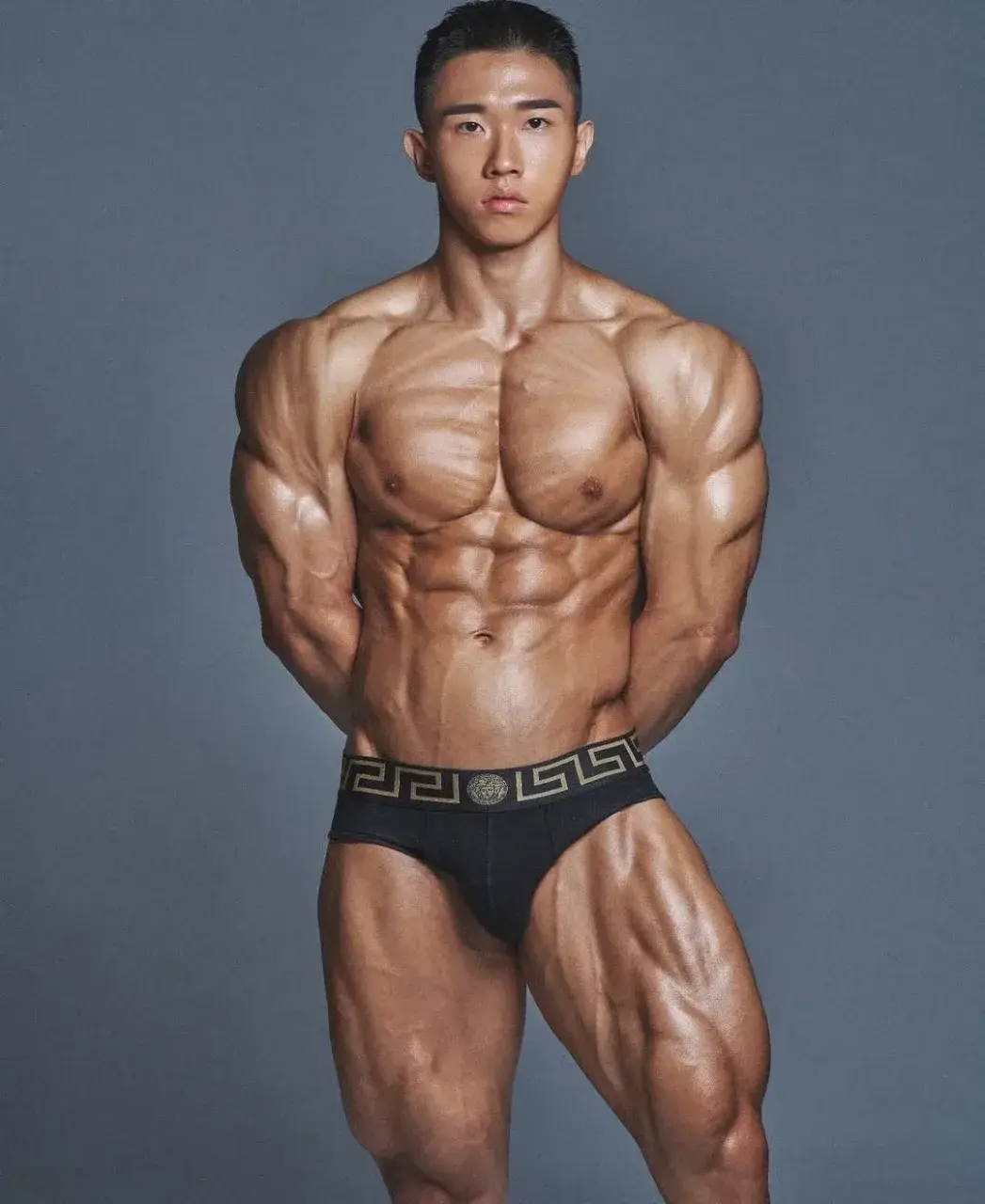 หนุ่มเกาหลีงานดี มีวาร์ป ( IG : jjuntime )