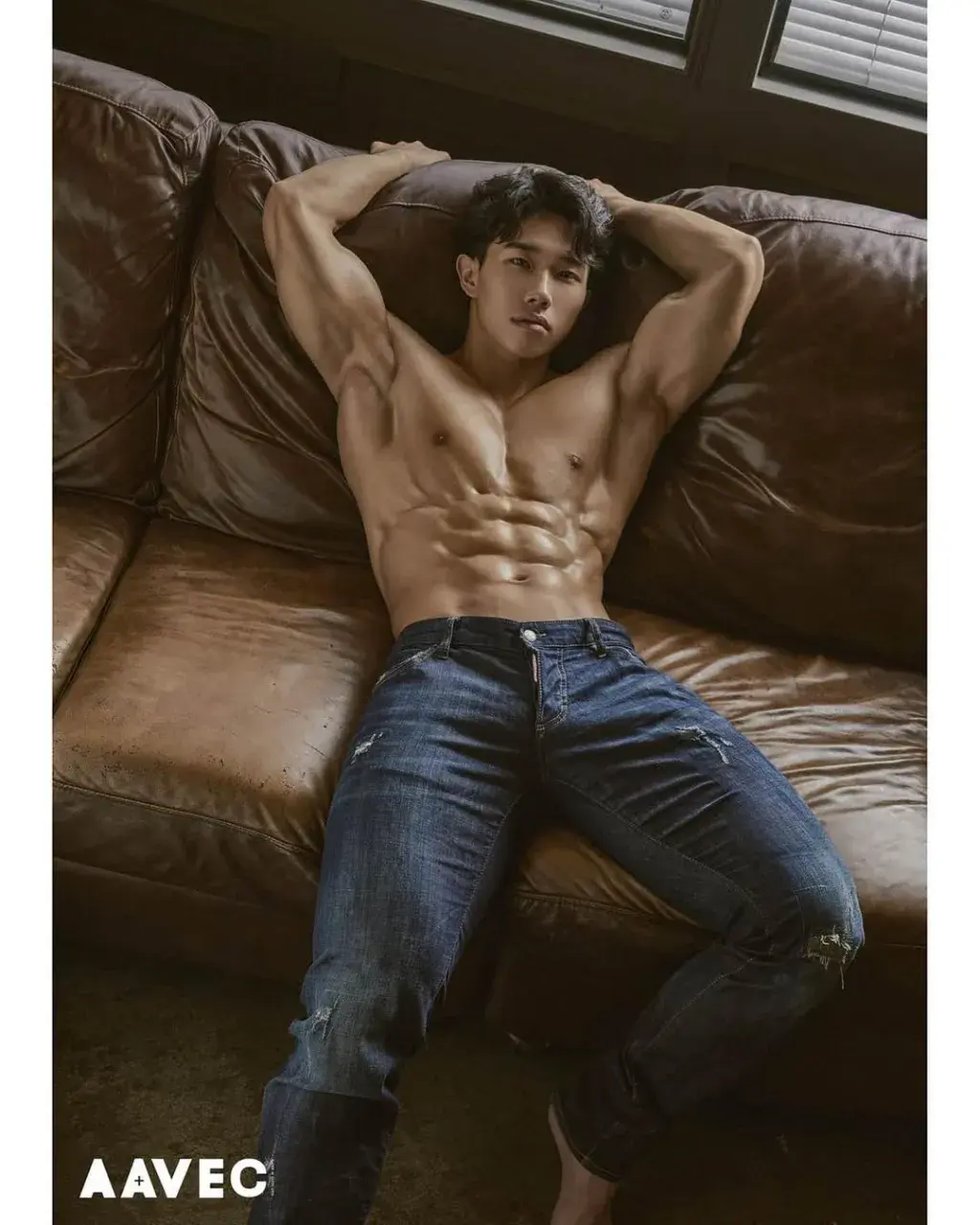 หนุ่มเกาหลีงานดี มีวาร์ป ( IG : jjuntime )