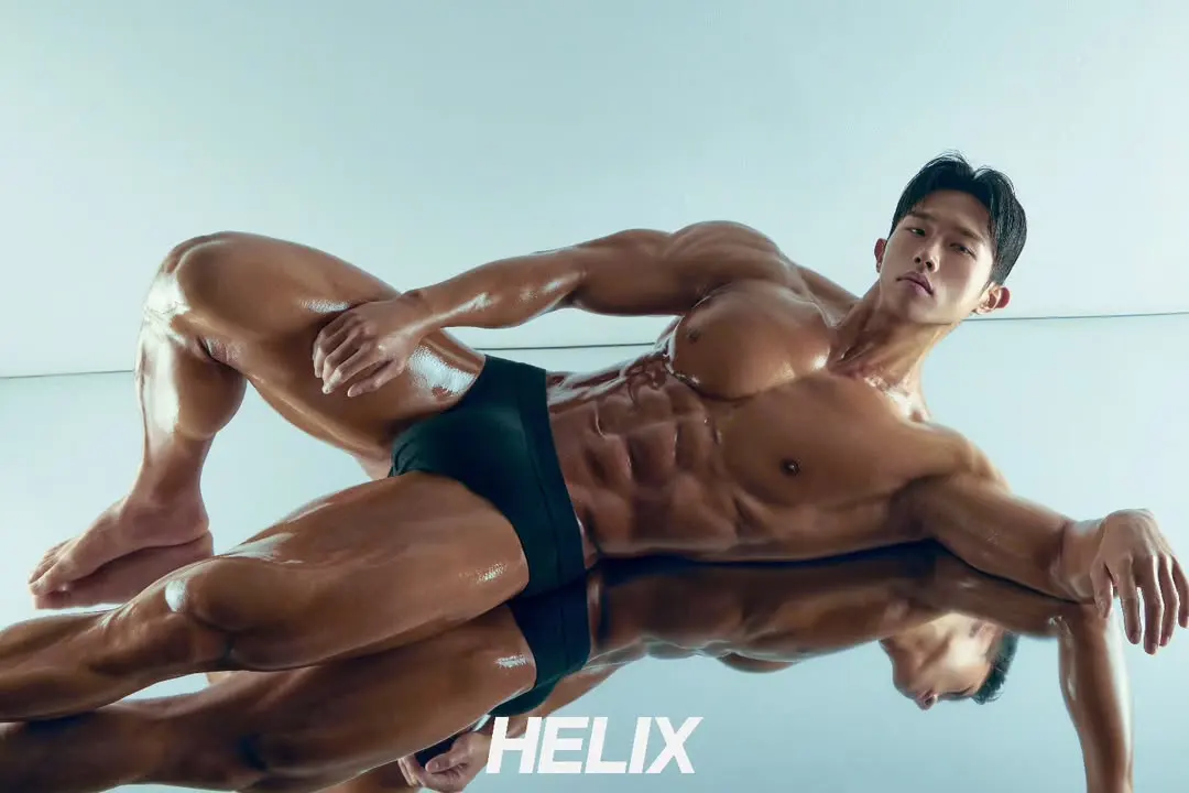 หนุ่มเกาหลีงานดี มีวาร์ป ( IG : jjuntime )