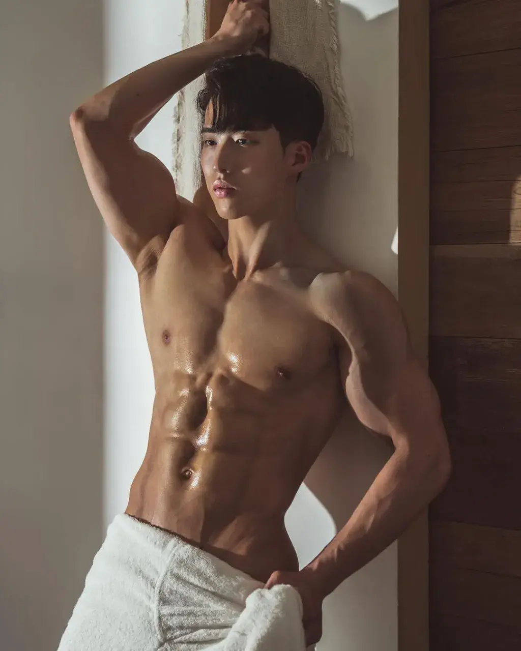 หนุ่มเกาหลีงานดี มีวาร์ป ( IG : b_ukk )