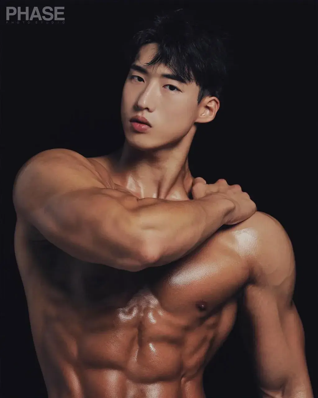 หนุ่มเกาหลีงานดี มีวาร์ป ( IG : b_ukk )