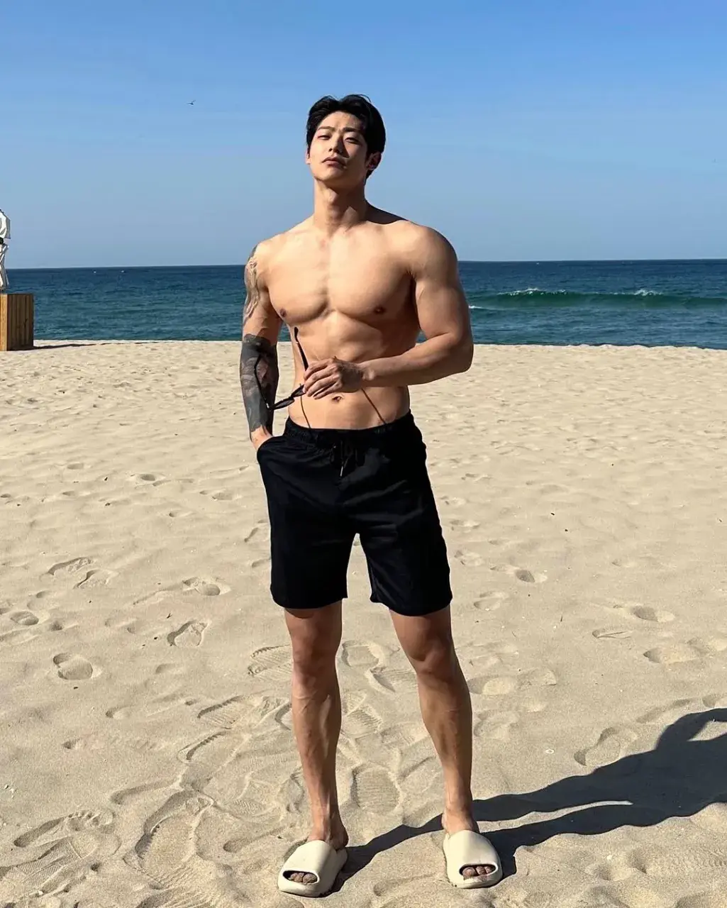 หนุ่มเกาหลีงานดี มีวาร์ป ( IG : choehyeokgeun )