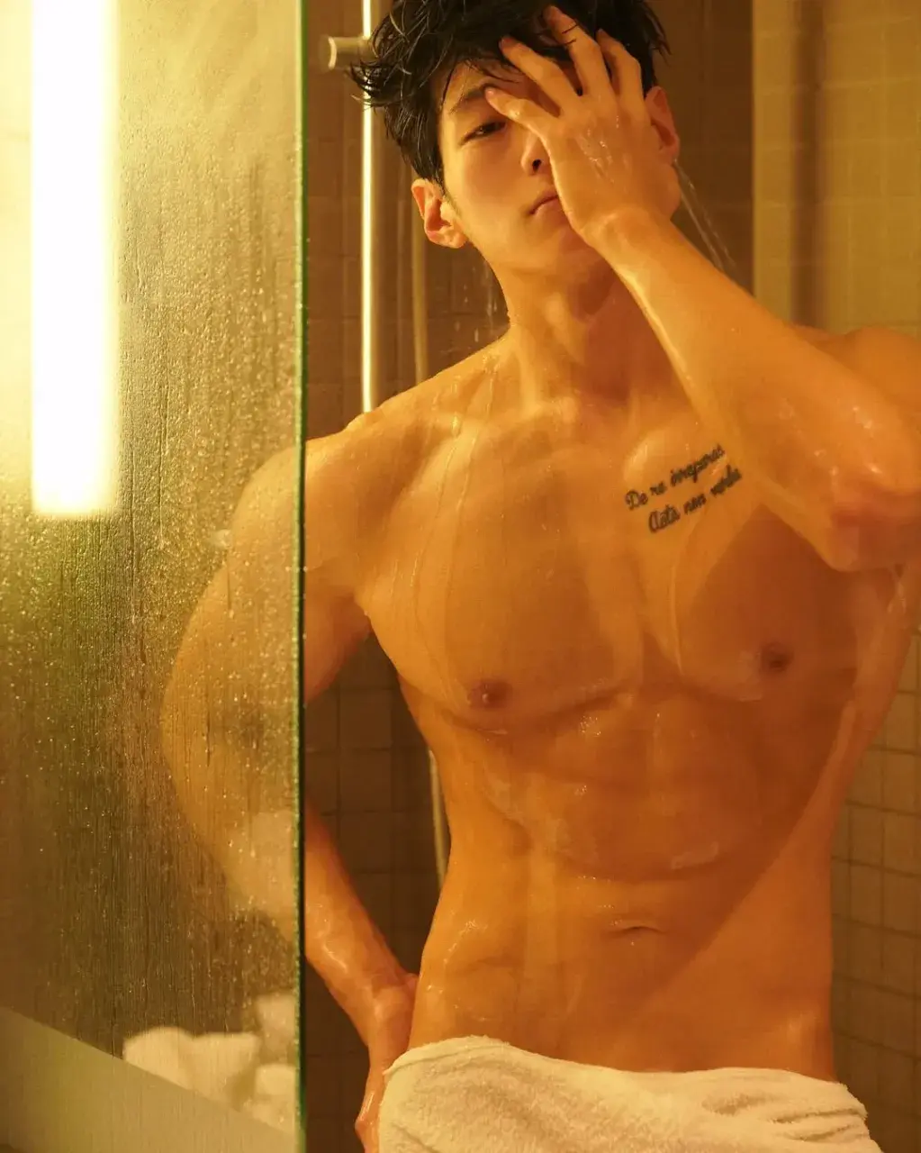 หนุ่มเกาหลีงานดี มีวาร์ป ( IG : qkrgktkxks )