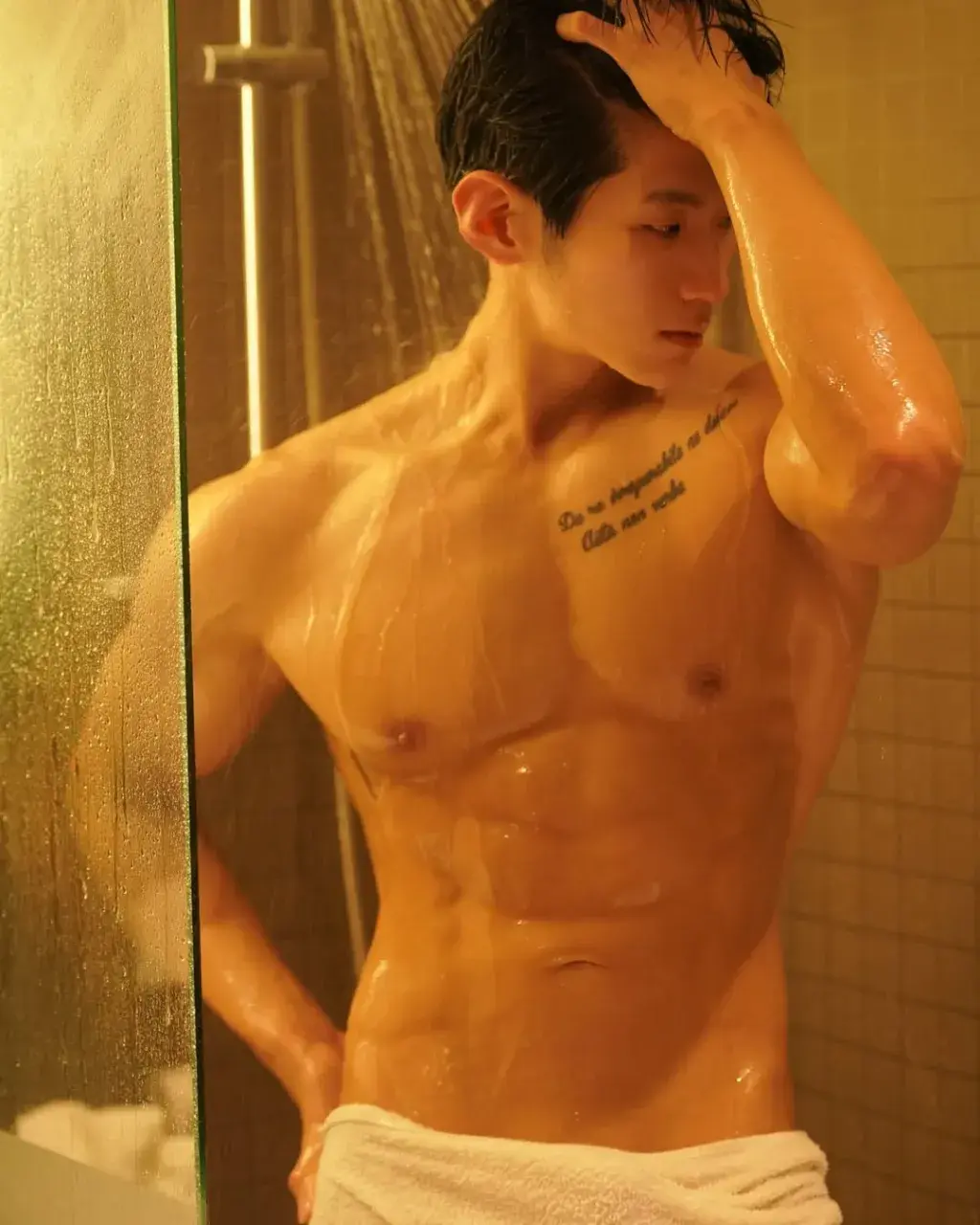 หนุ่มเกาหลีงานดี มีวาร์ป ( IG : qkrgktkxks )