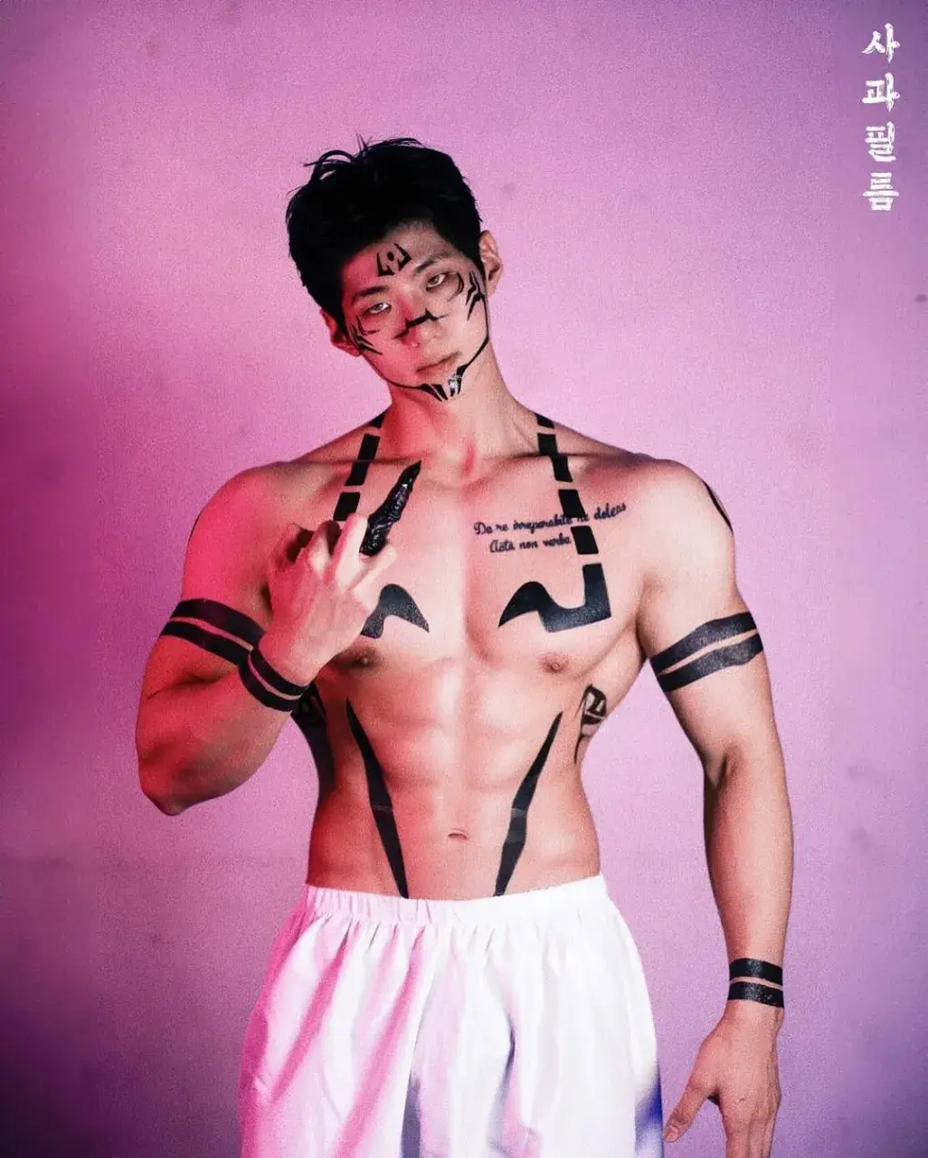 หนุ่มเกาหลีงานดี มีวาร์ป ( IG : qkrgktkxks )