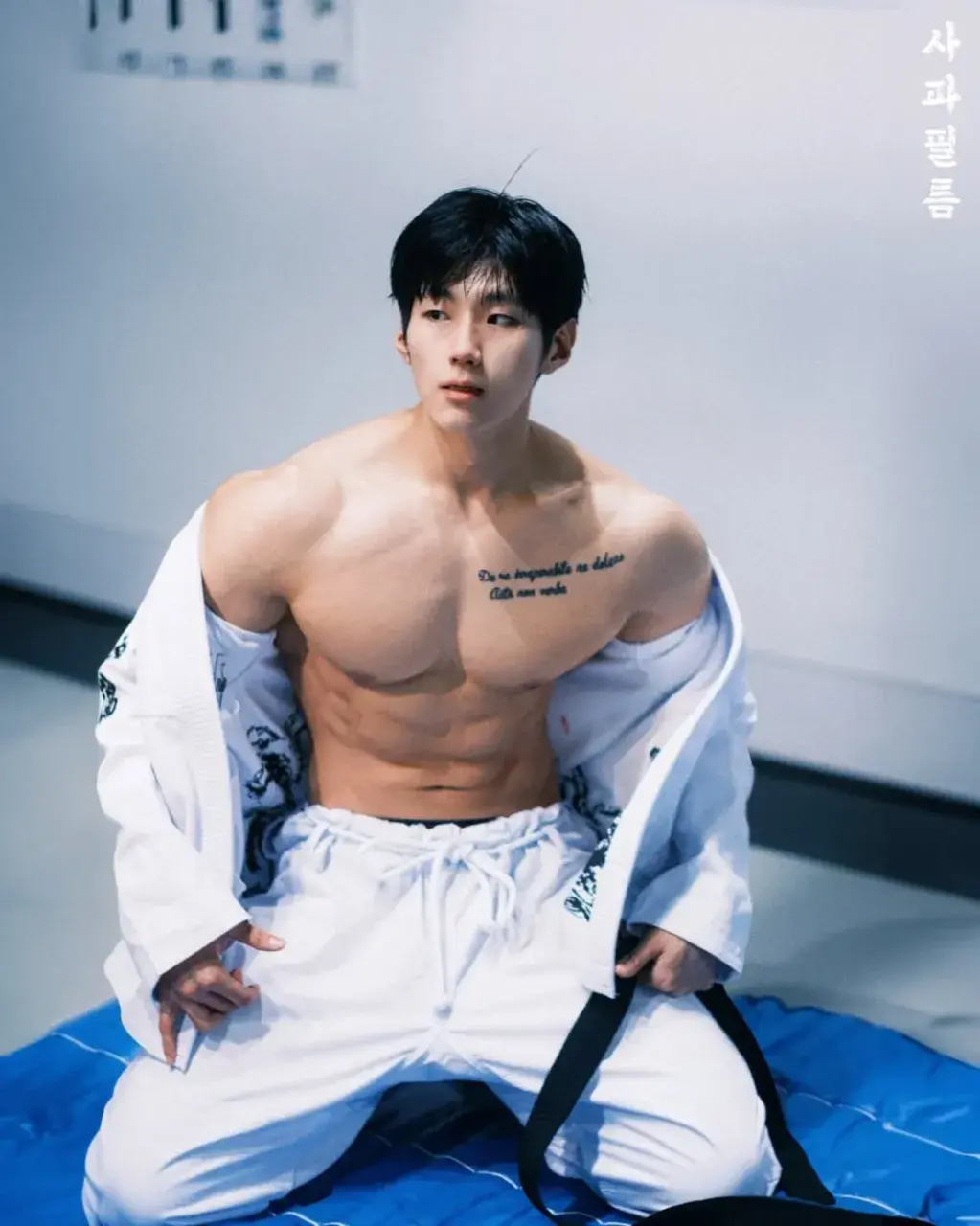 หนุ่มเกาหลีงานดี มีวาร์ป ( IG : qkrgktkxks )