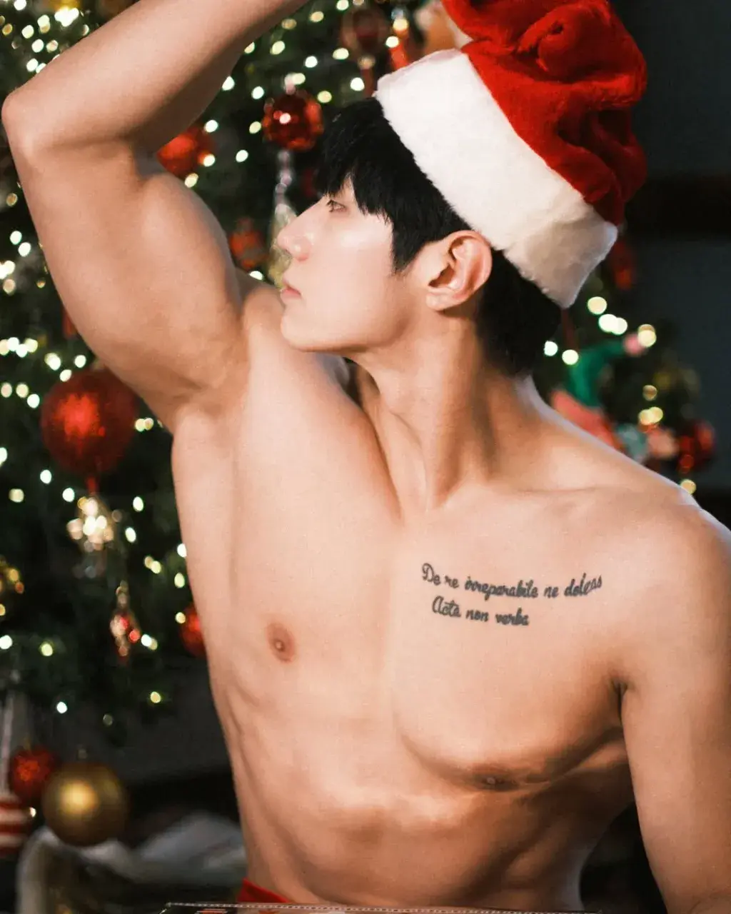 หนุ่มเกาหลีงานดี มีวาร์ป ( IG : qkrgktkxks )