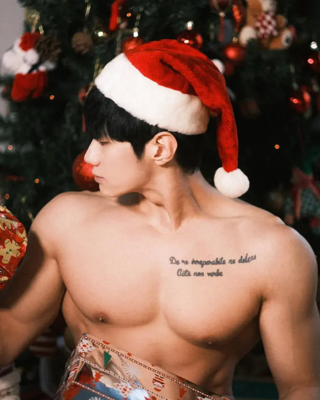 หนุ่มเกาหลีงานดี มีวาร์ป ( IG : qkrgktkxks )