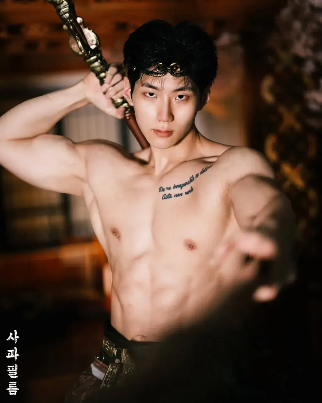 หนุ่มเกาหลีงานดี มีวาร์ป ( IG : qkrgktkxks )