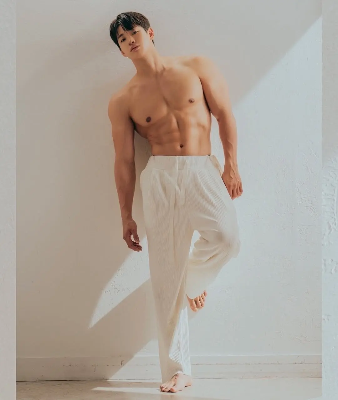 หนุ่มเกาหลีงานดี มีวาร์ป ( IG : 1f_okey )