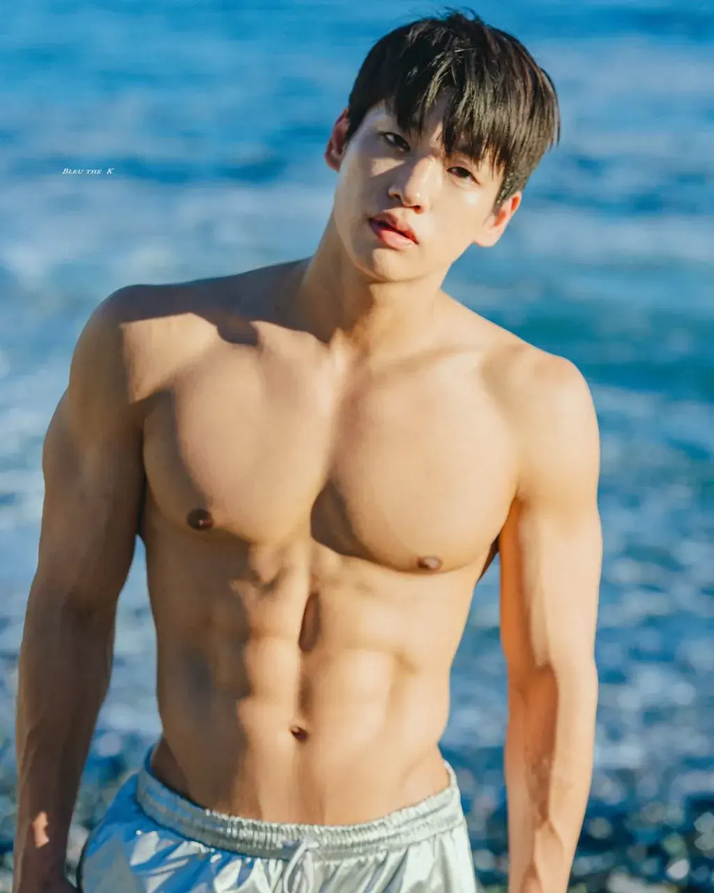 หนุ่มเกาหลีงานดี มีวาร์ป ( IG : 1f_okey )