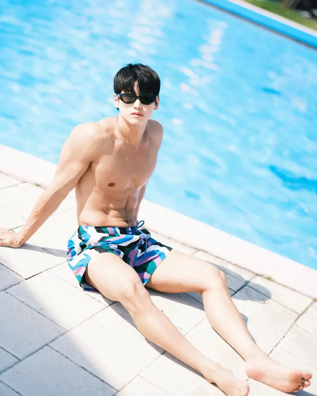 หนุ่มเกาหลีงานดี มีวาร์ป ( IG : 1f_okey )