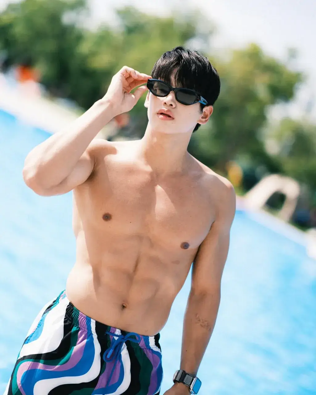 หนุ่มเกาหลีงานดี มีวาร์ป ( IG : 1f_okey )