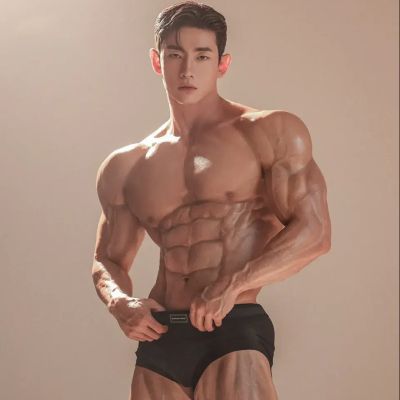 หนุ่มเกาหลีงานดี มีวาร์ป ( IG : superbody__jin )