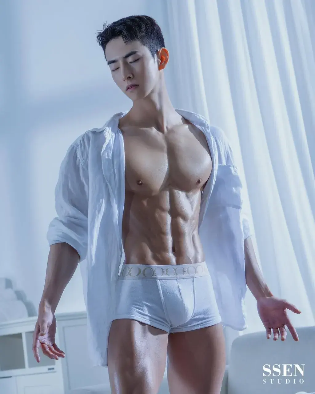 หนุ่มเกาหลีงานดี มีวาร์ป ( IG : jung__won.k )