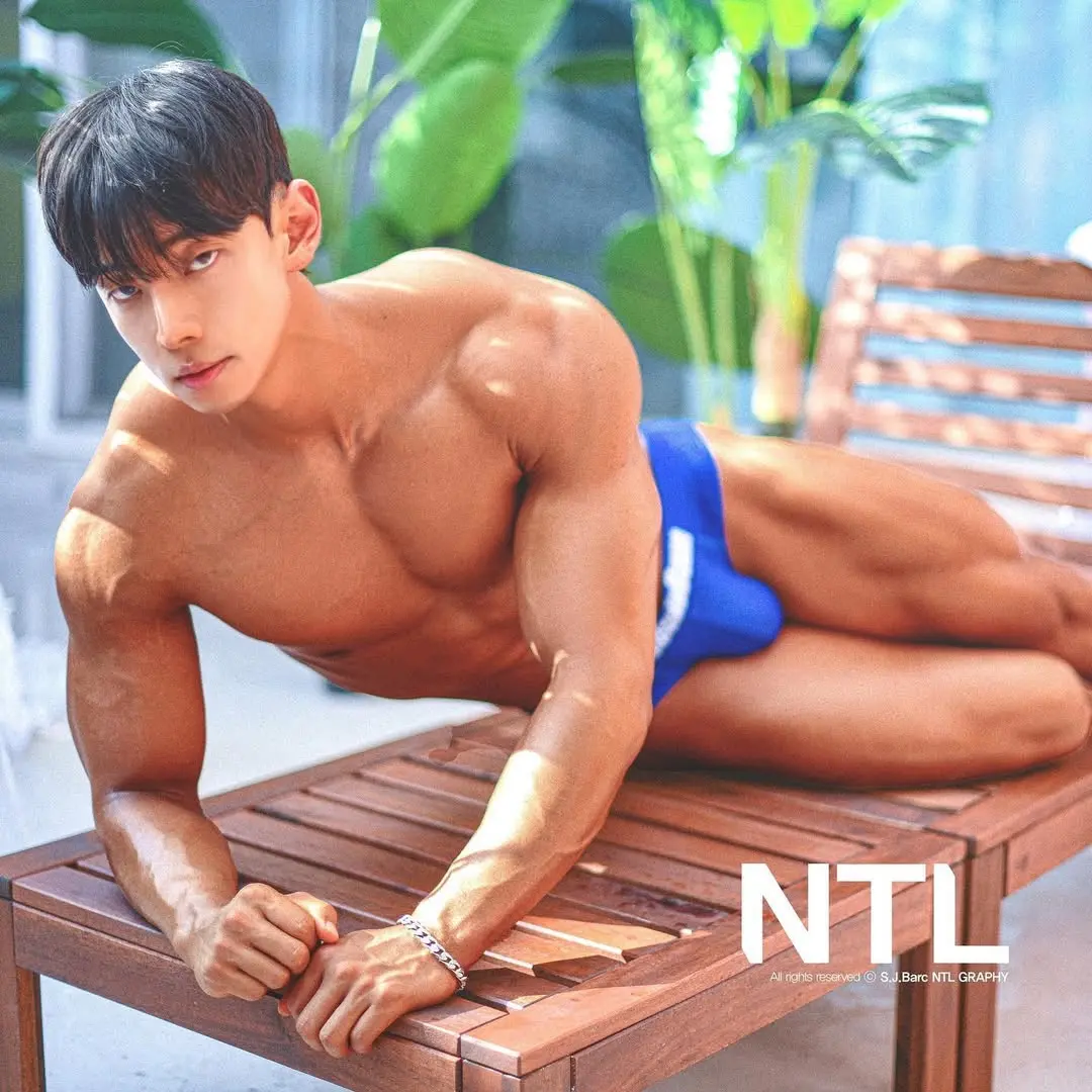 หนุ่มเกาหลีงานดี มีวาร์ป ( IG : 1212.180woo )