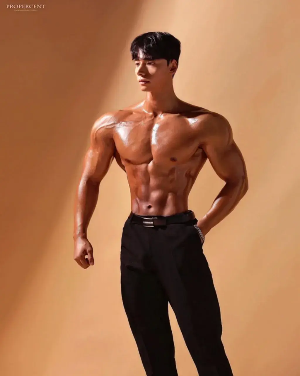 หนุ่มเกาหลีงานดี มีวาร์ป ( IG : 1212.180woo )