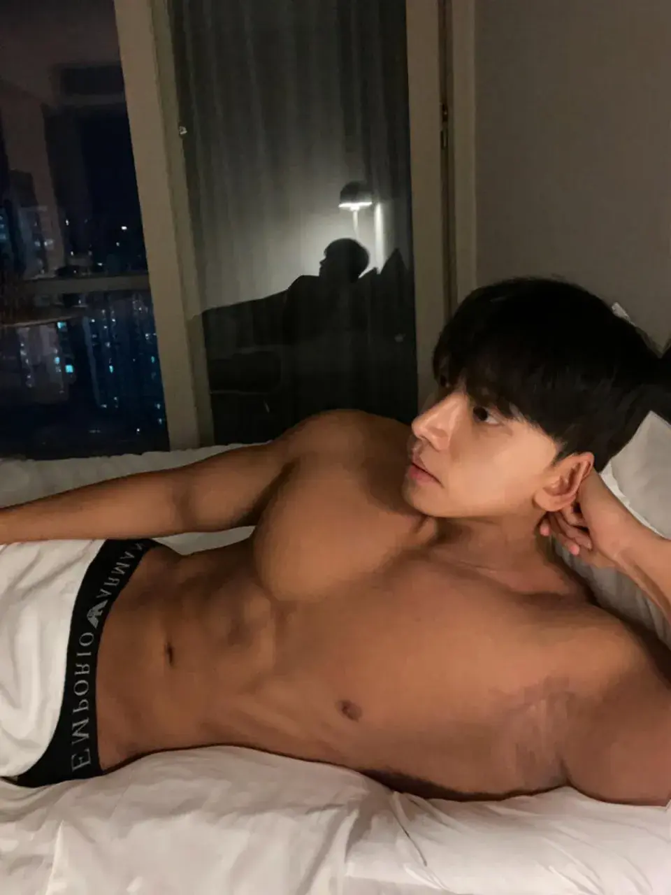 หนุ่มเกาหลีงานดี มีวาร์ป ( IG : 1212.180woo )