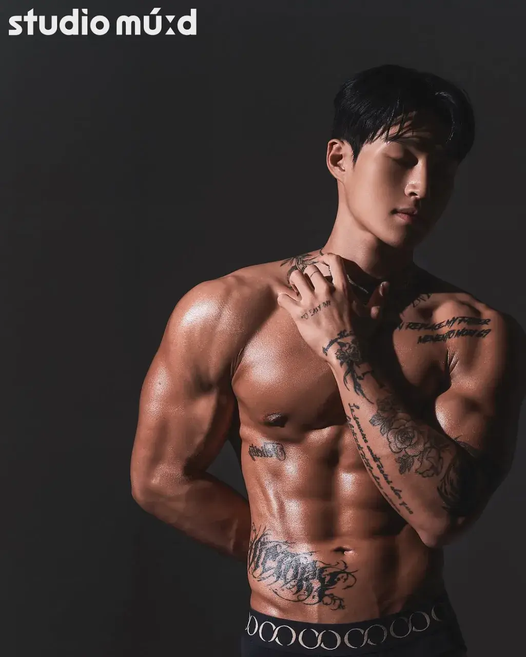 หนุ่มเกาหลีงานดี มีวาร์ป ( IG : lim_yolo_ )