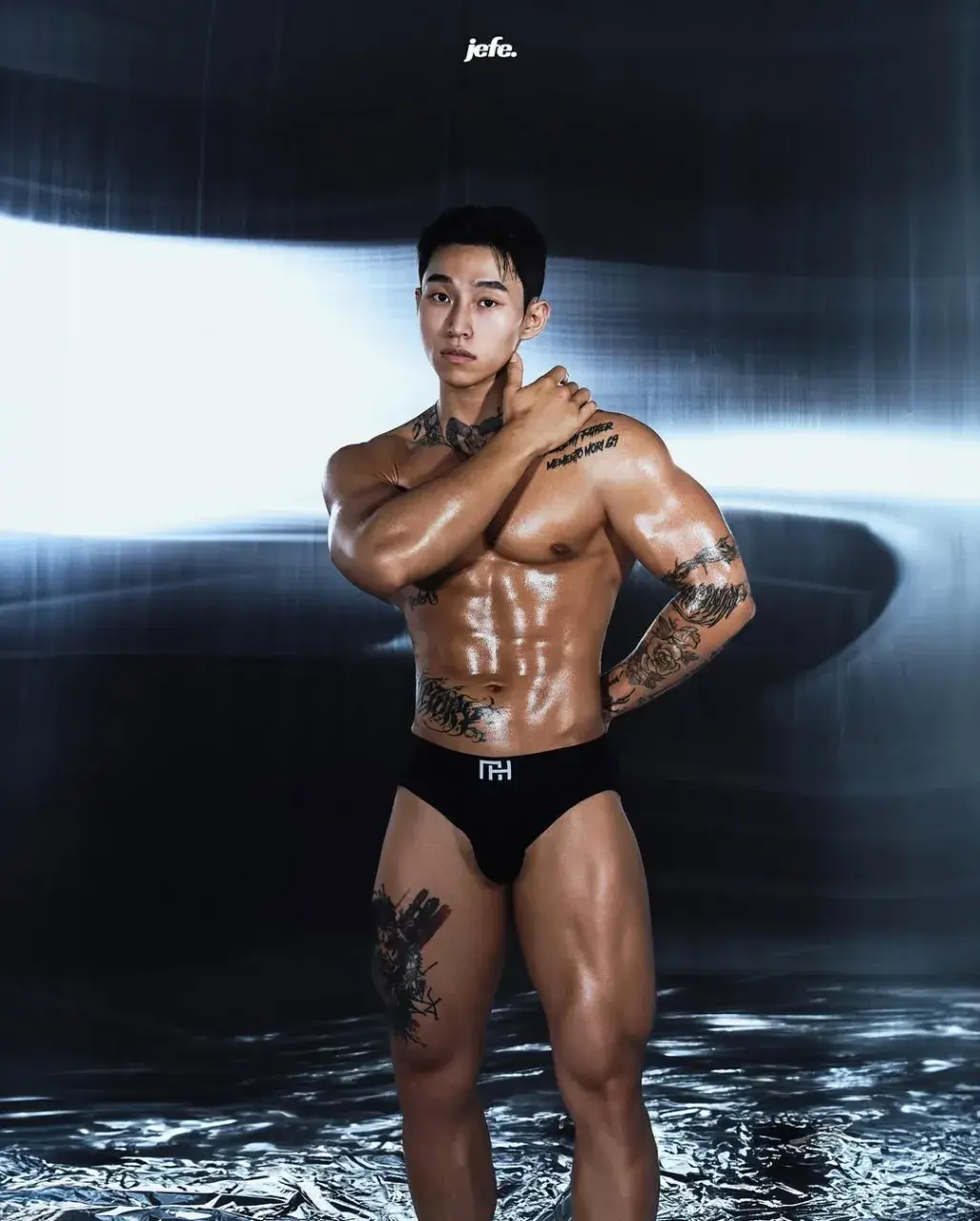 หนุ่มเกาหลีงานดี มีวาร์ป ( IG : lim_yolo_ )