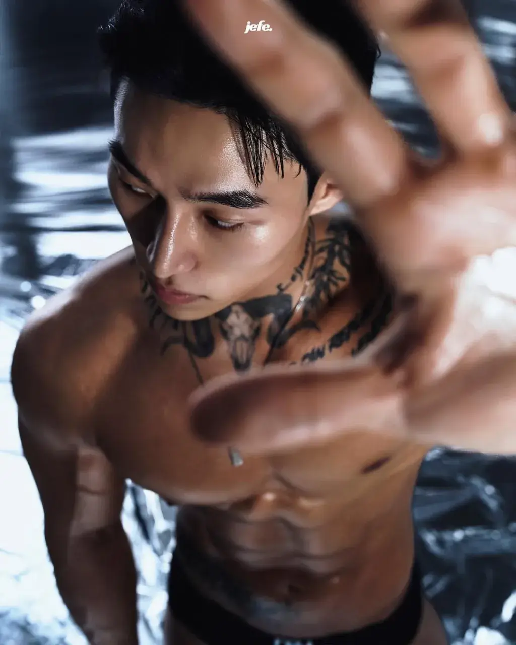 หนุ่มเกาหลีงานดี มีวาร์ป ( IG : lim_yolo_ )