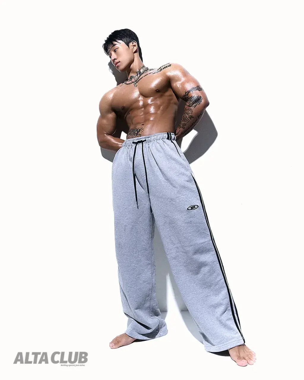 หนุ่มเกาหลีงานดี มีวาร์ป ( IG : lim_yolo_ )