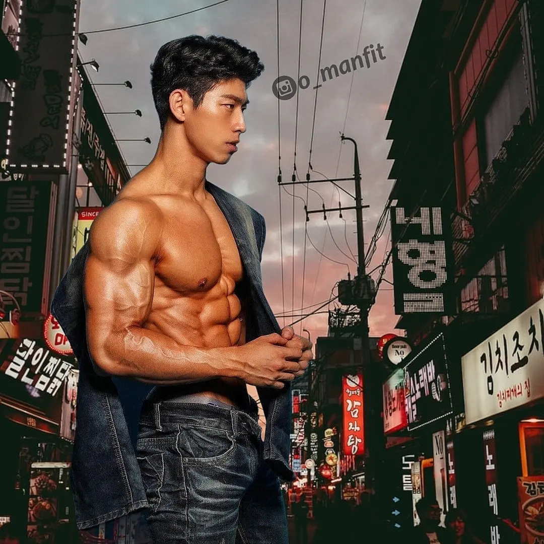 หนุ่มเกาหลีงานดี มีวาร์ป ( IG : o_manfit )