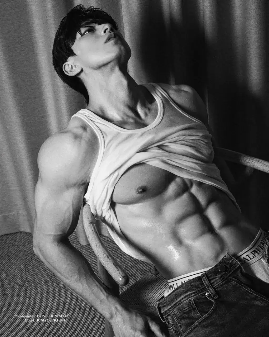 หนุ่มเกาหลีงานดี มีวาร์ป ( IG : o_manfit )