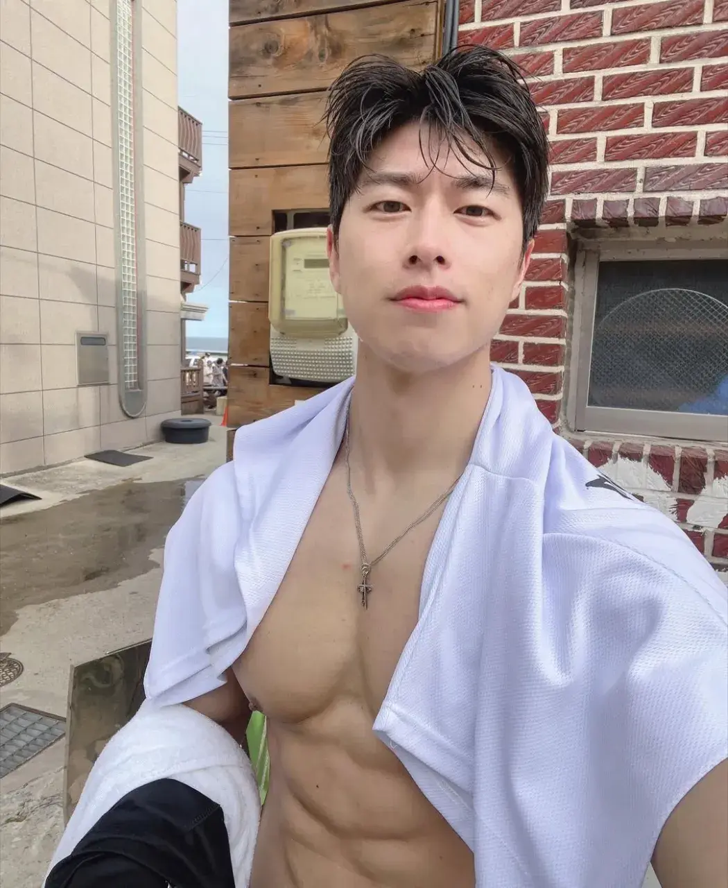 หนุ่มเกาหลีงานดี มีวาร์ป ( IG : o_manfit )