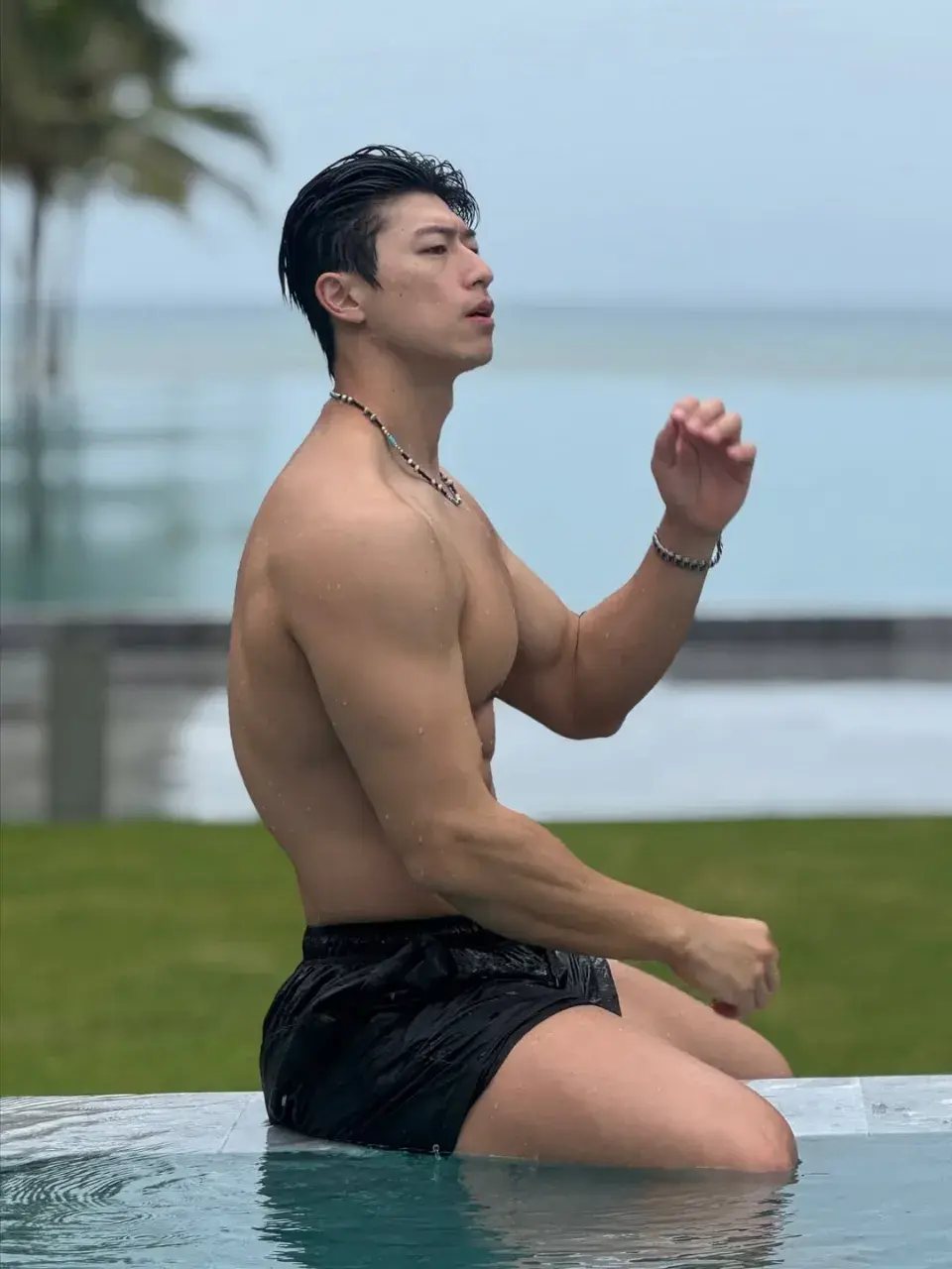 หนุ่มเกาหลีงานดี มีวาร์ป ( IG : o_manfit )