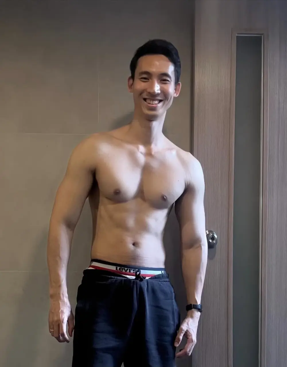 ถอดโชว์เรือนร่าง 2945