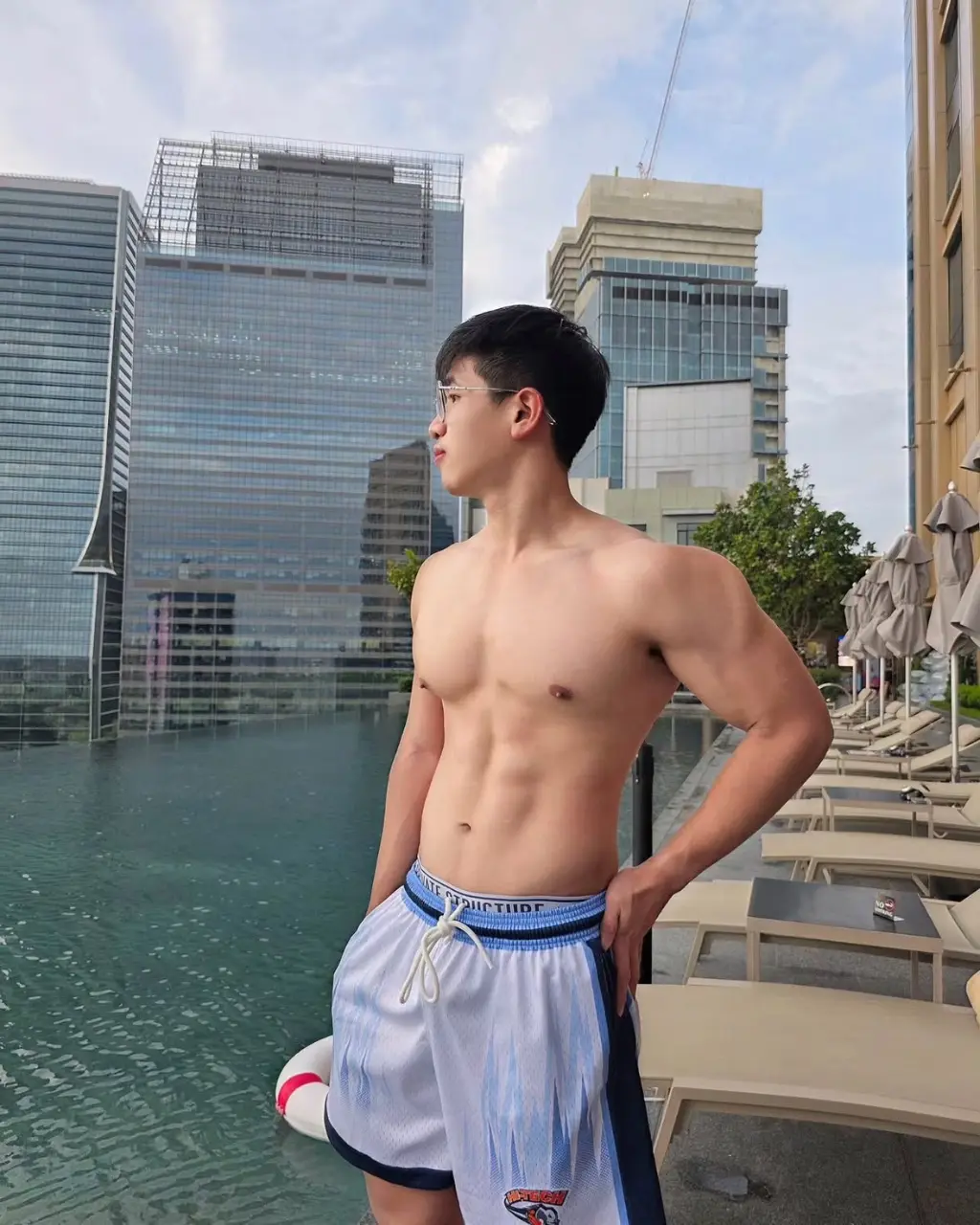 ถอดโชว์เรือนร่าง 2945