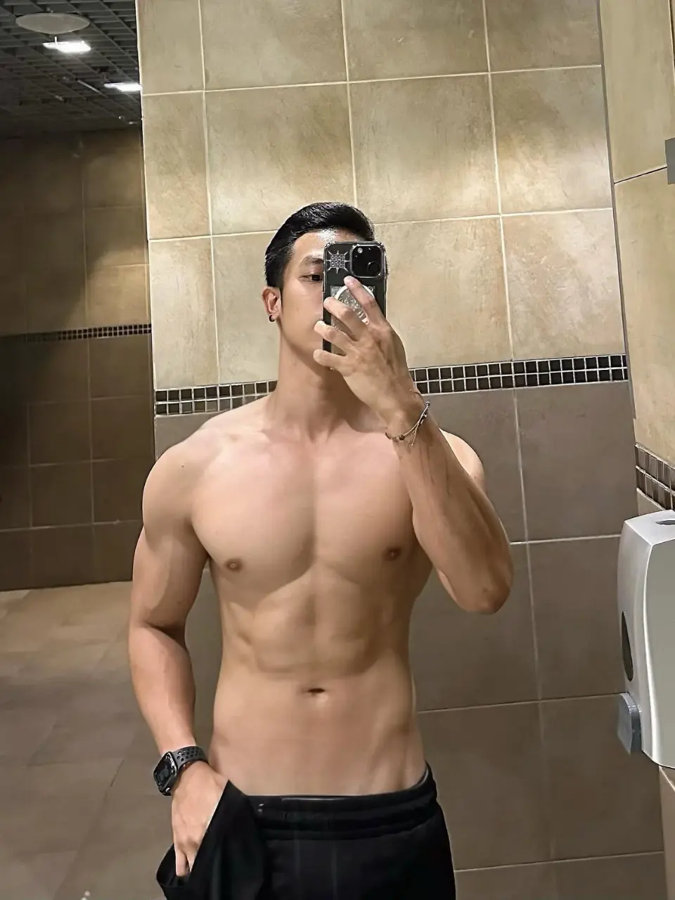 ถอดโชว์เรือนร่าง 2945