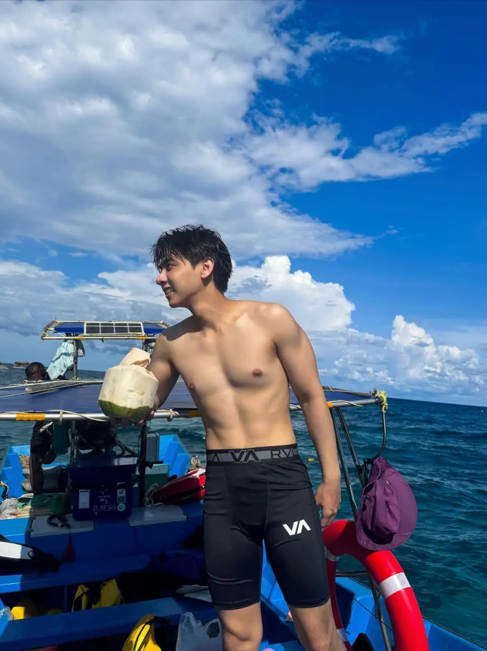 ถอดโชว์เรือนร่าง 2945