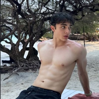 ถอดโชว์เรือนร่าง 2945