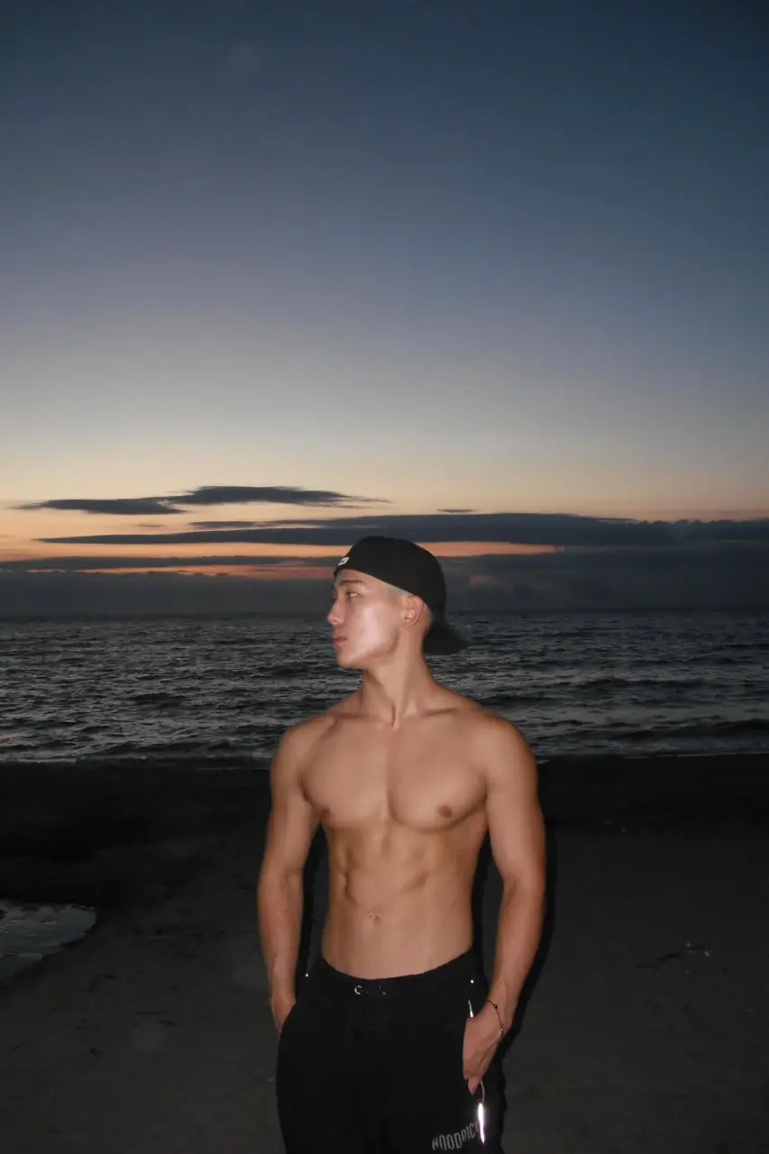 ถอดโชว์เรือนร่าง 2946