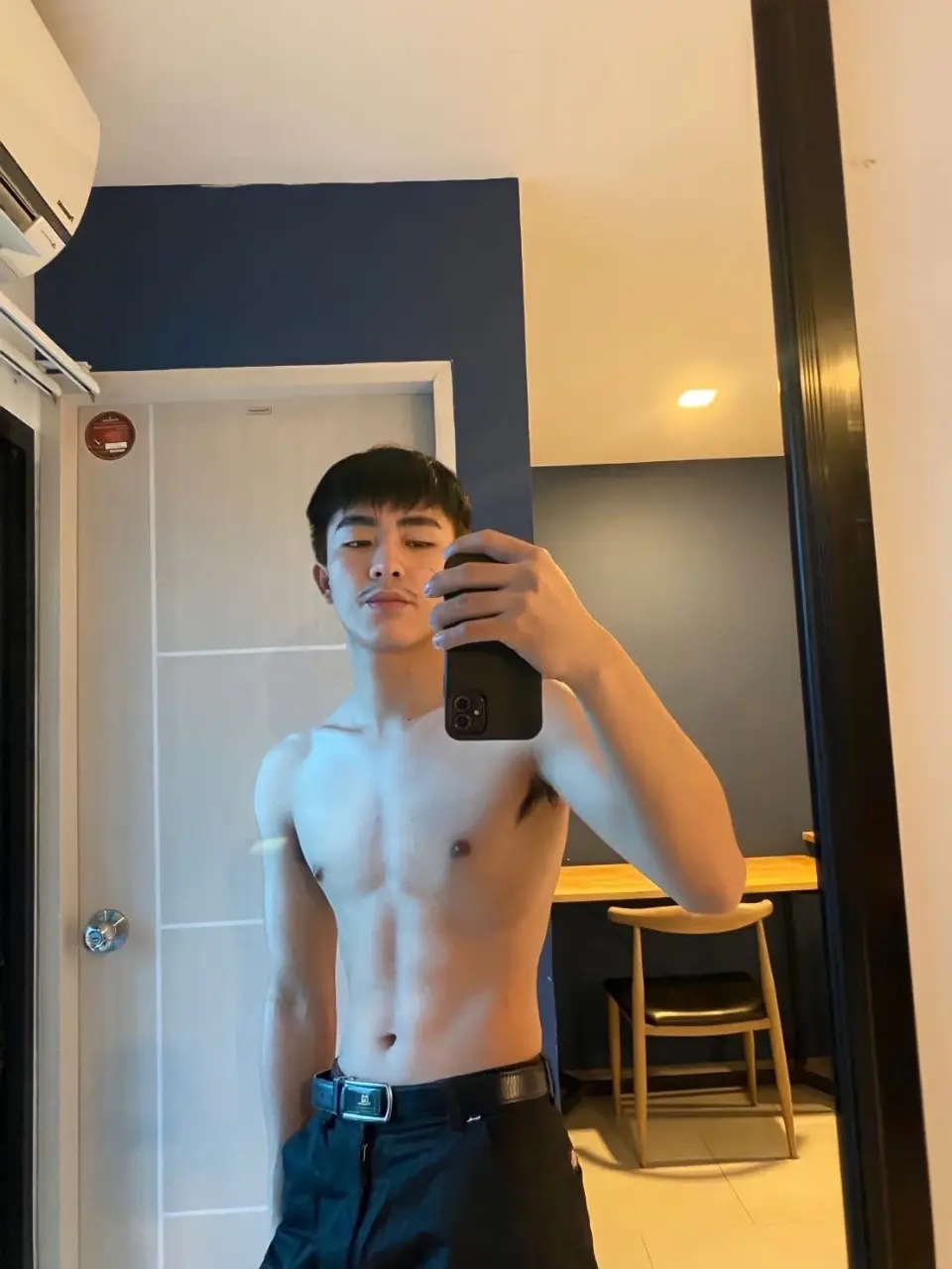 ถอดโชว์เรือนร่าง 2946