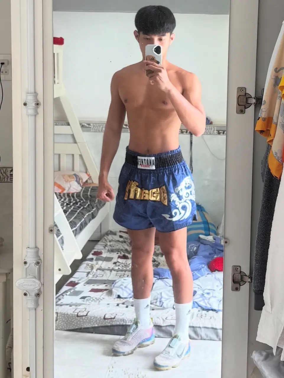 ถอดโชว์เรือนร่าง 2946