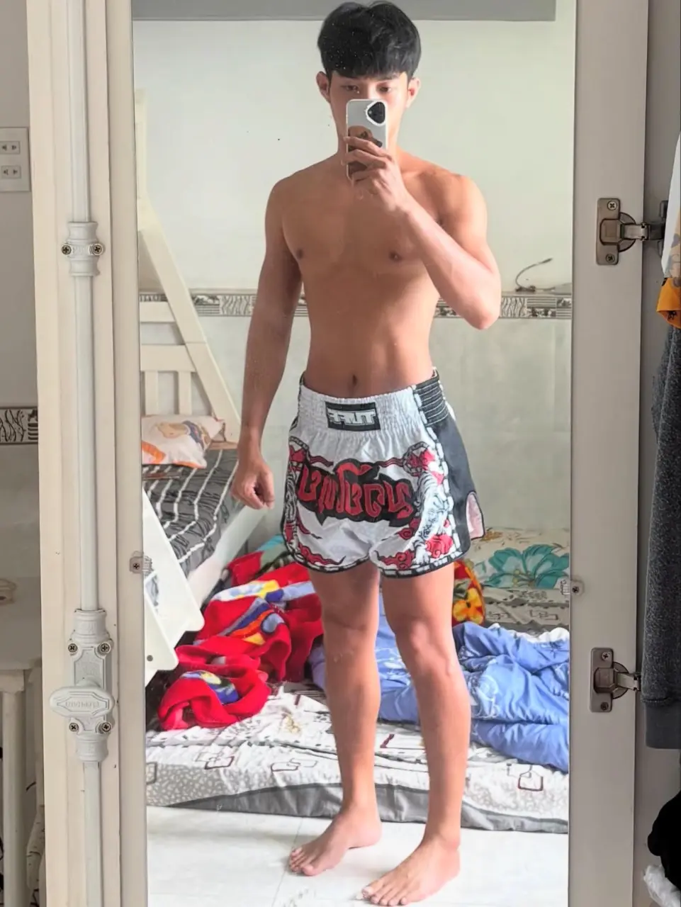 ถอดโชว์เรือนร่าง 2946