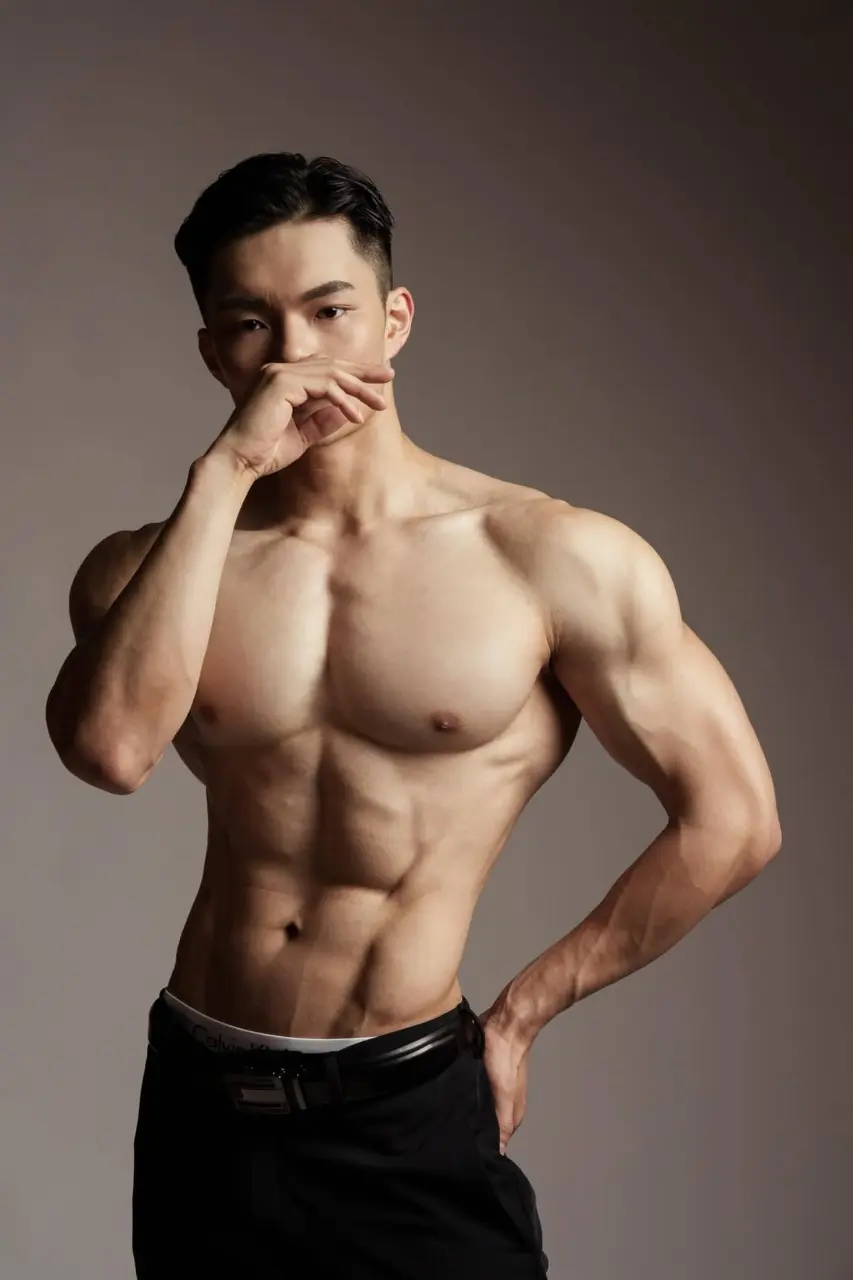 ถอดโชว์เรือนร่าง 2946