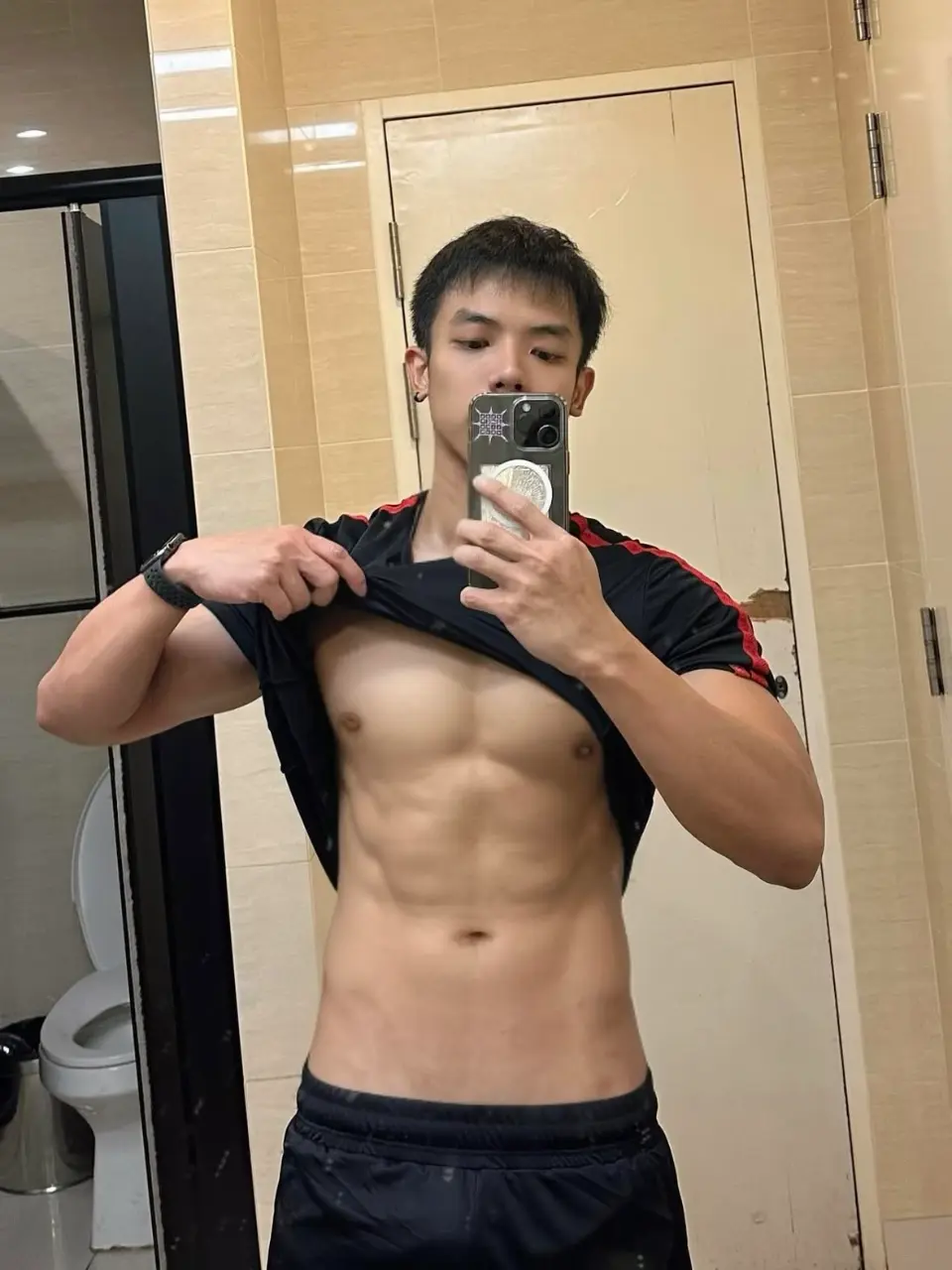 ถอดโชว์เรือนร่าง 2946