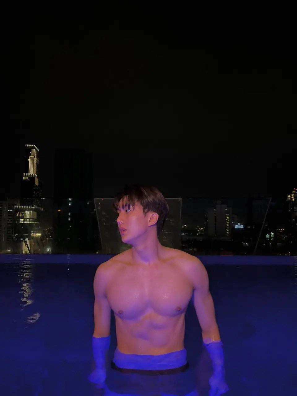 ถอดโชว์เรือนร่าง 2947