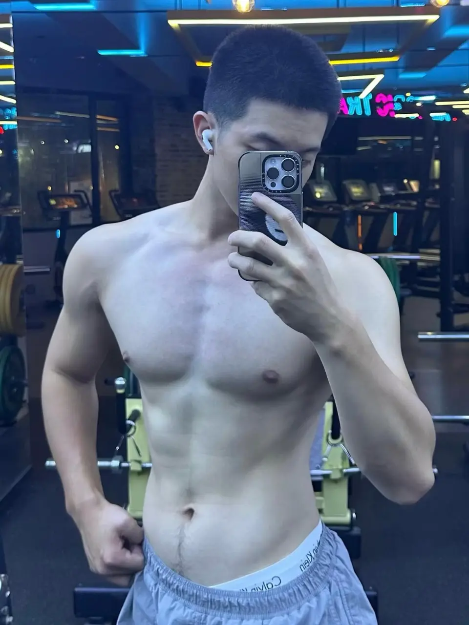 ถอดโชว์เรือนร่าง 2947