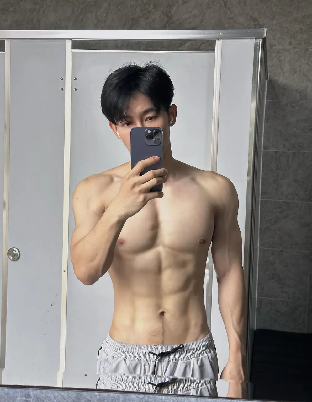 ถอดโชว์เรือนร่าง 2947