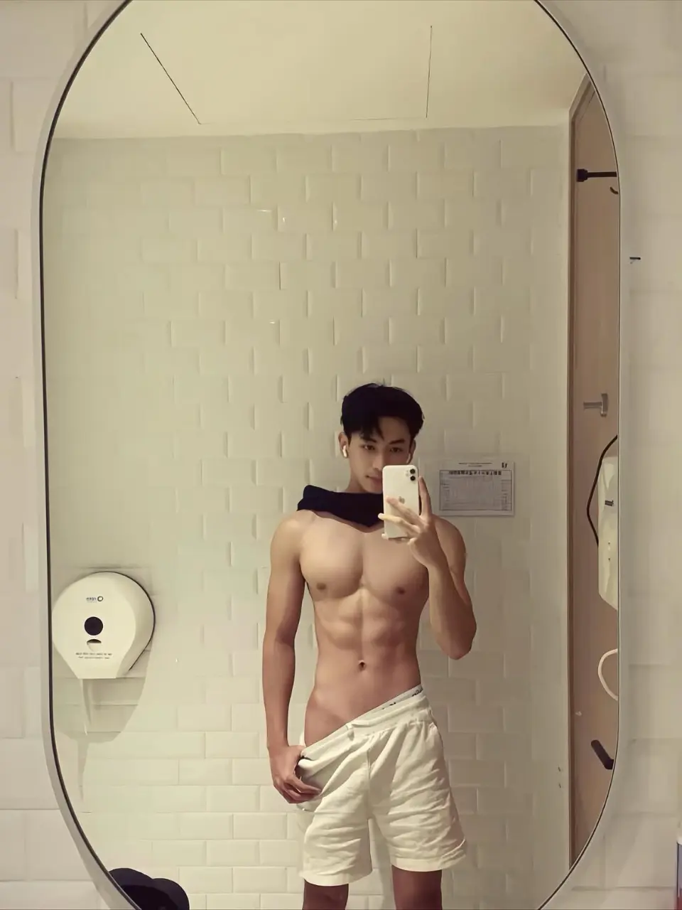 ถอดโชว์เรือนร่าง 2947